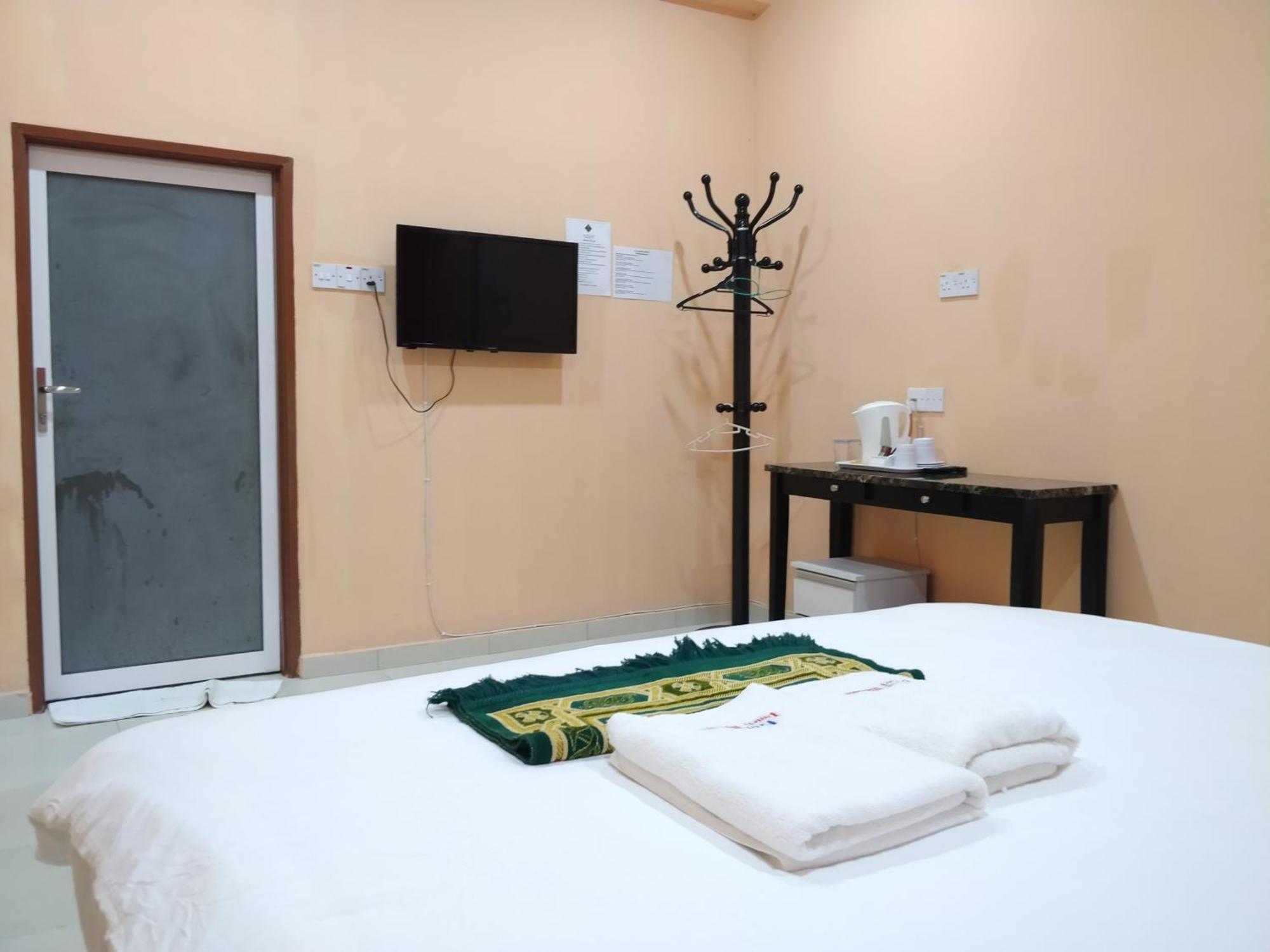 Hotel Puteri Miqaila Seri Iskandar Dış mekan fotoğraf