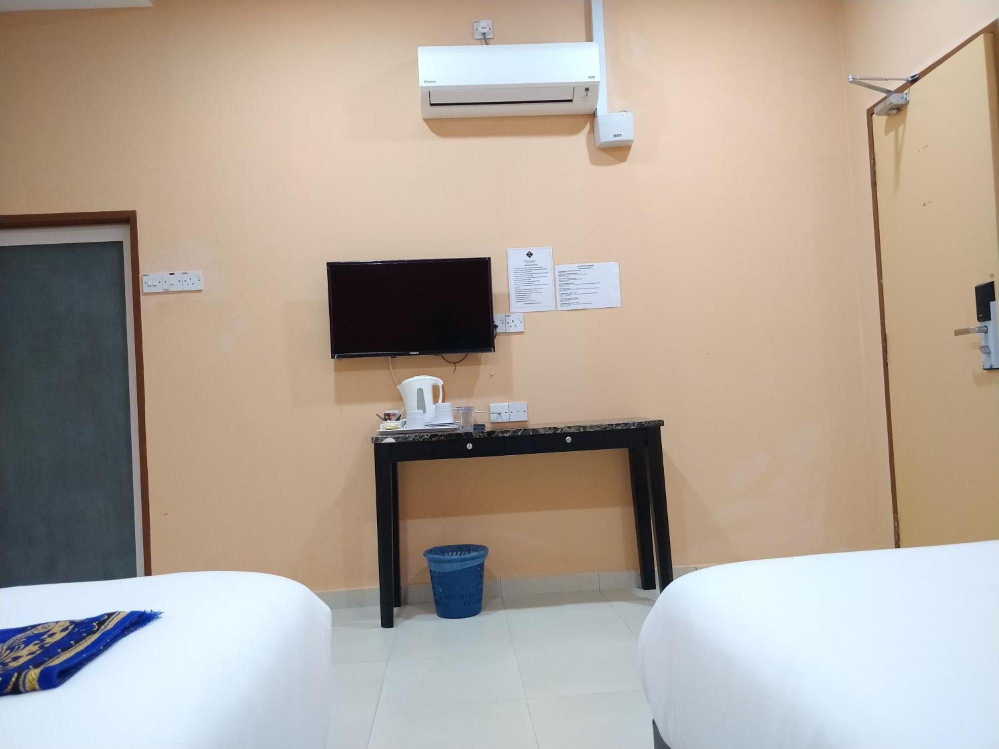Hotel Puteri Miqaila Seri Iskandar Dış mekan fotoğraf